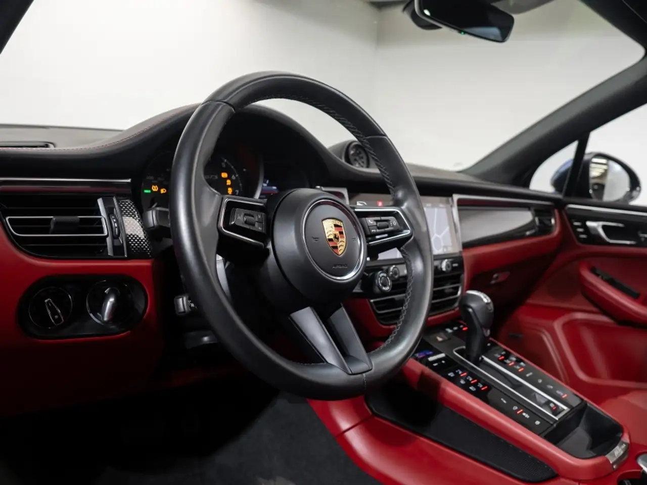 Porsche Macan снимка Porsche Macan