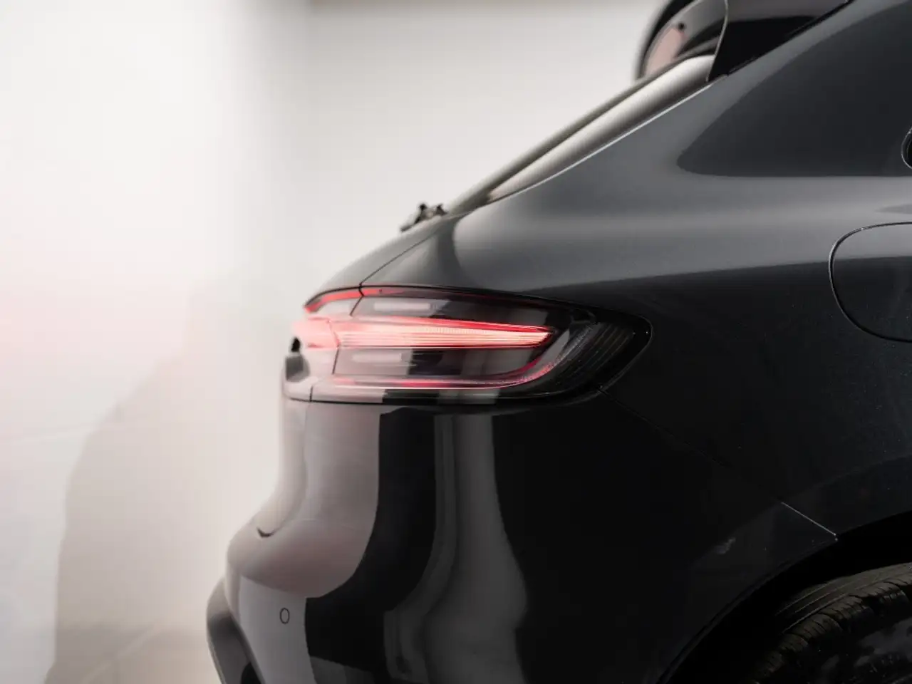 Porsche Macan снимка Porsche Macan