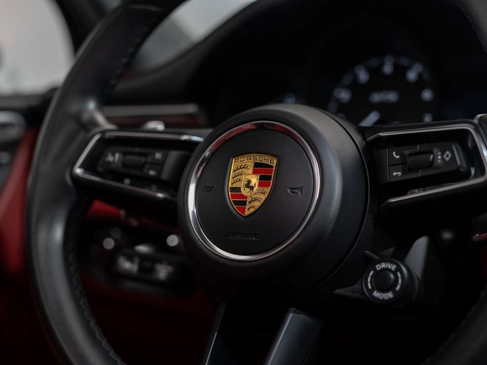 2024 Porsche Macan GTS thumb 27