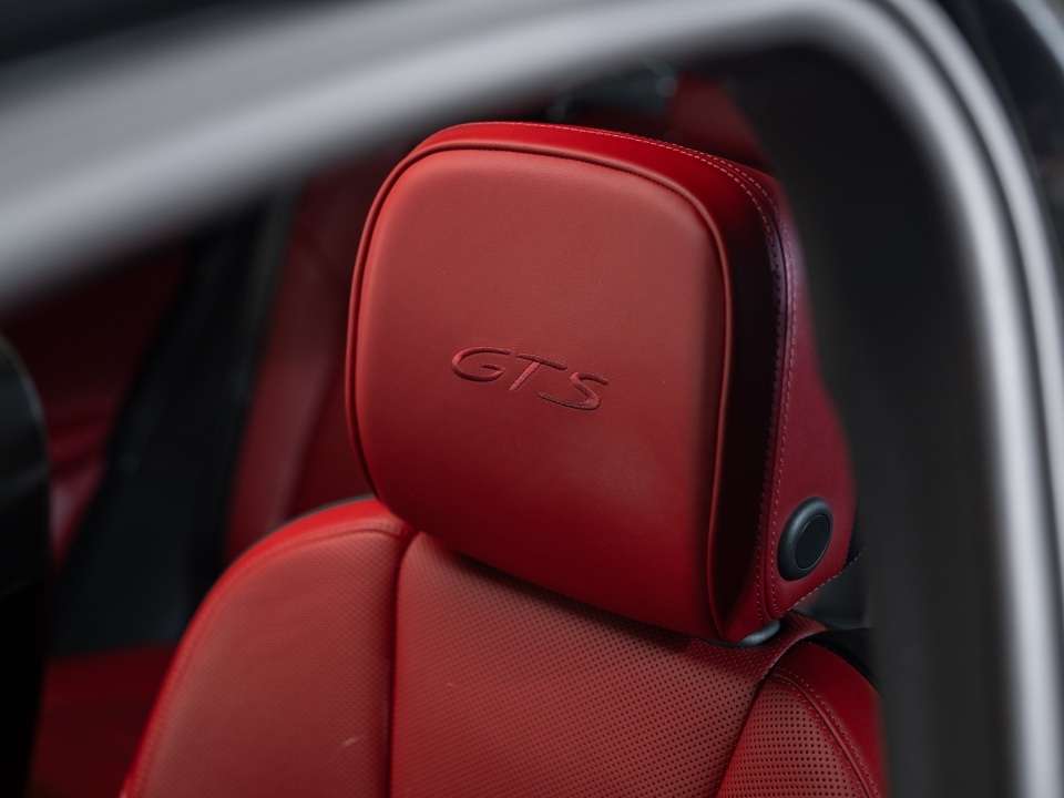2024 Porsche Macan GTS thumb 32