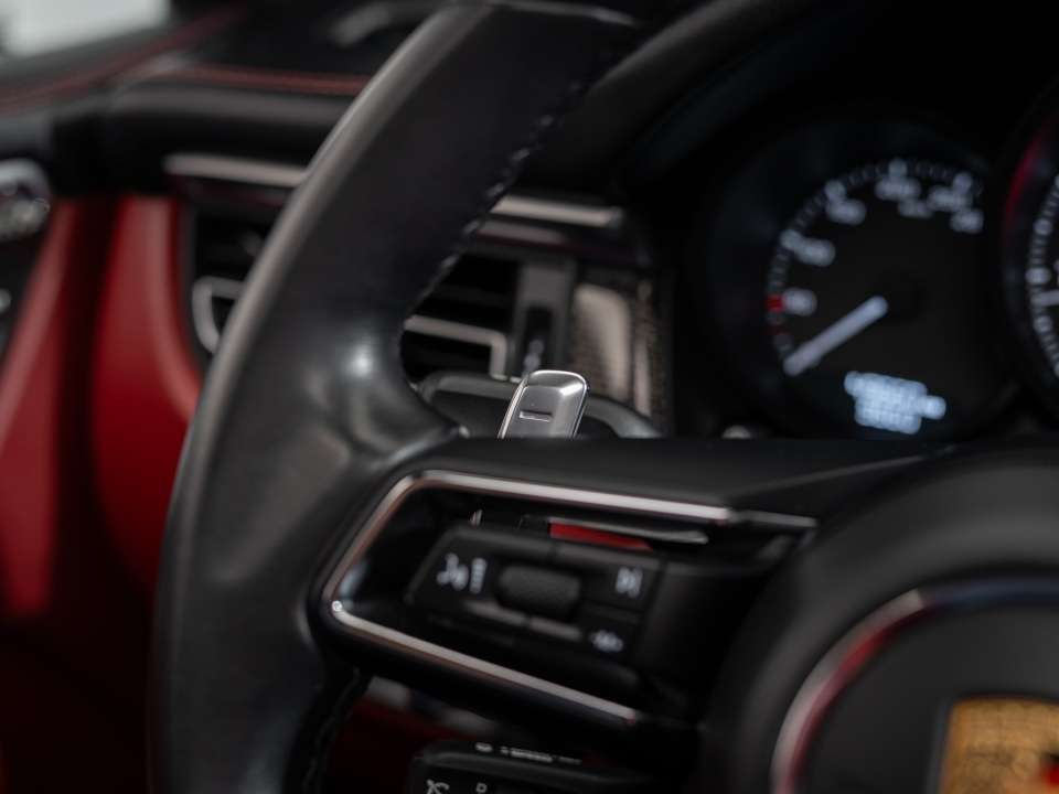 2024 Porsche Macan GTS thumb 20