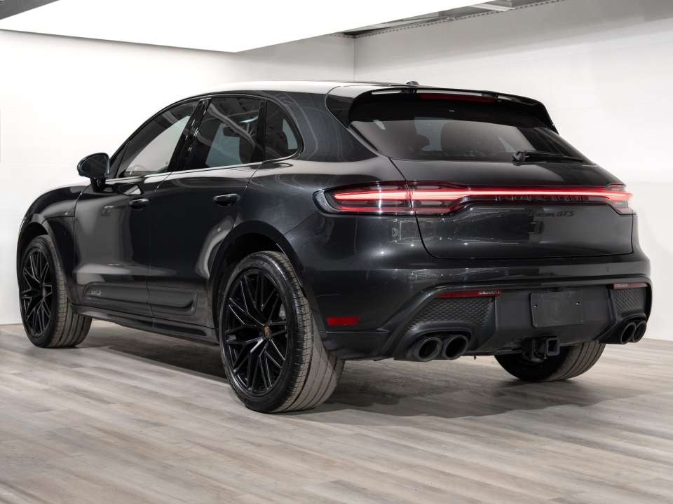 2024 Porsche Macan GTS thumb 8