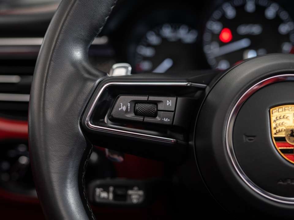 2024 Porsche Macan GTS thumb 19