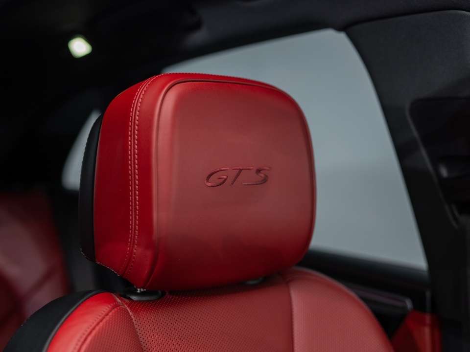 2024 Porsche Macan GTS thumb 25