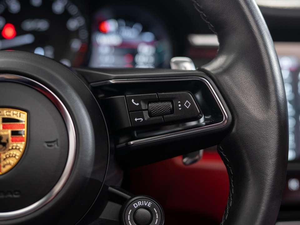 2024 Porsche Macan GTS thumb 18