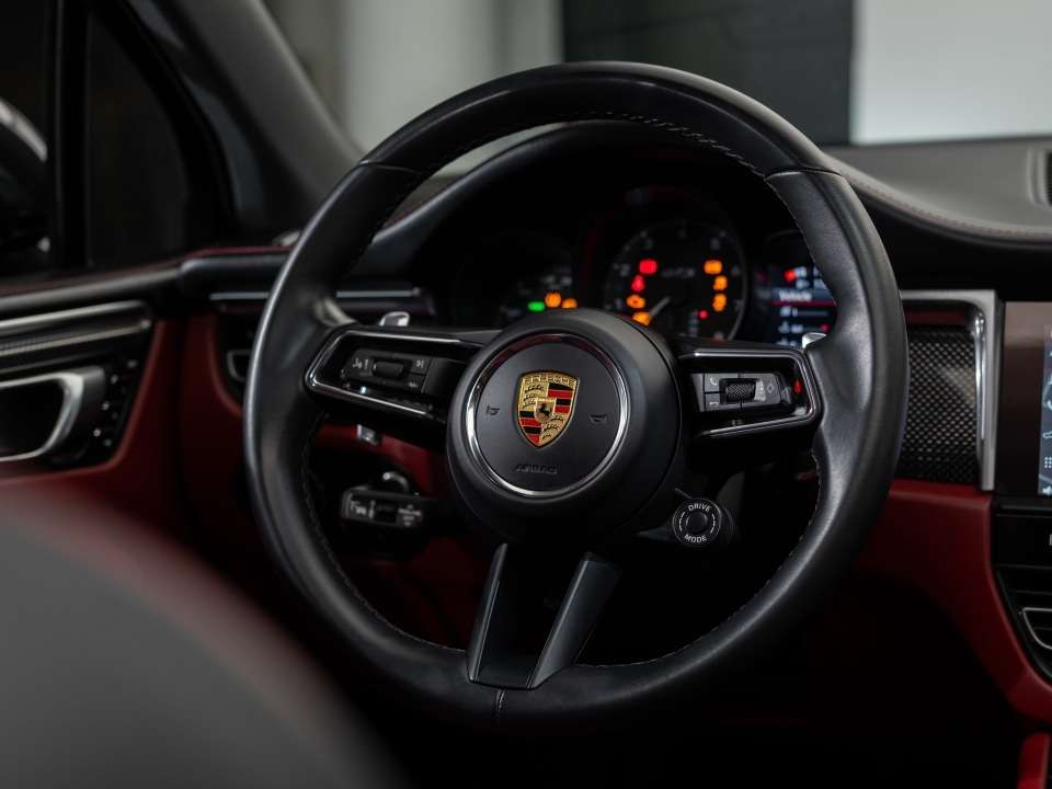 2024 Porsche Macan GTS thumb 34