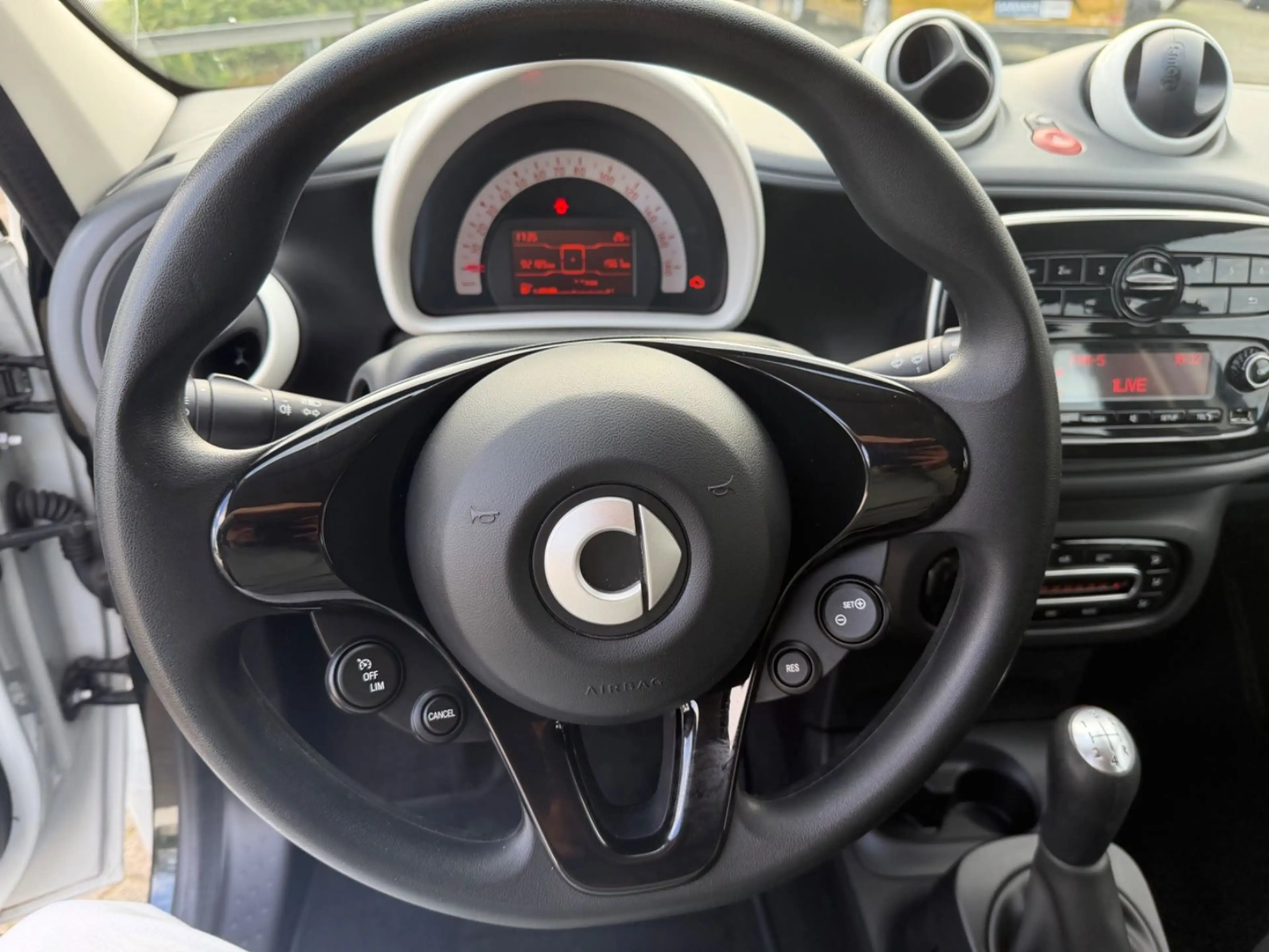 smart forFour forfour Basis 52 kW — photo 13