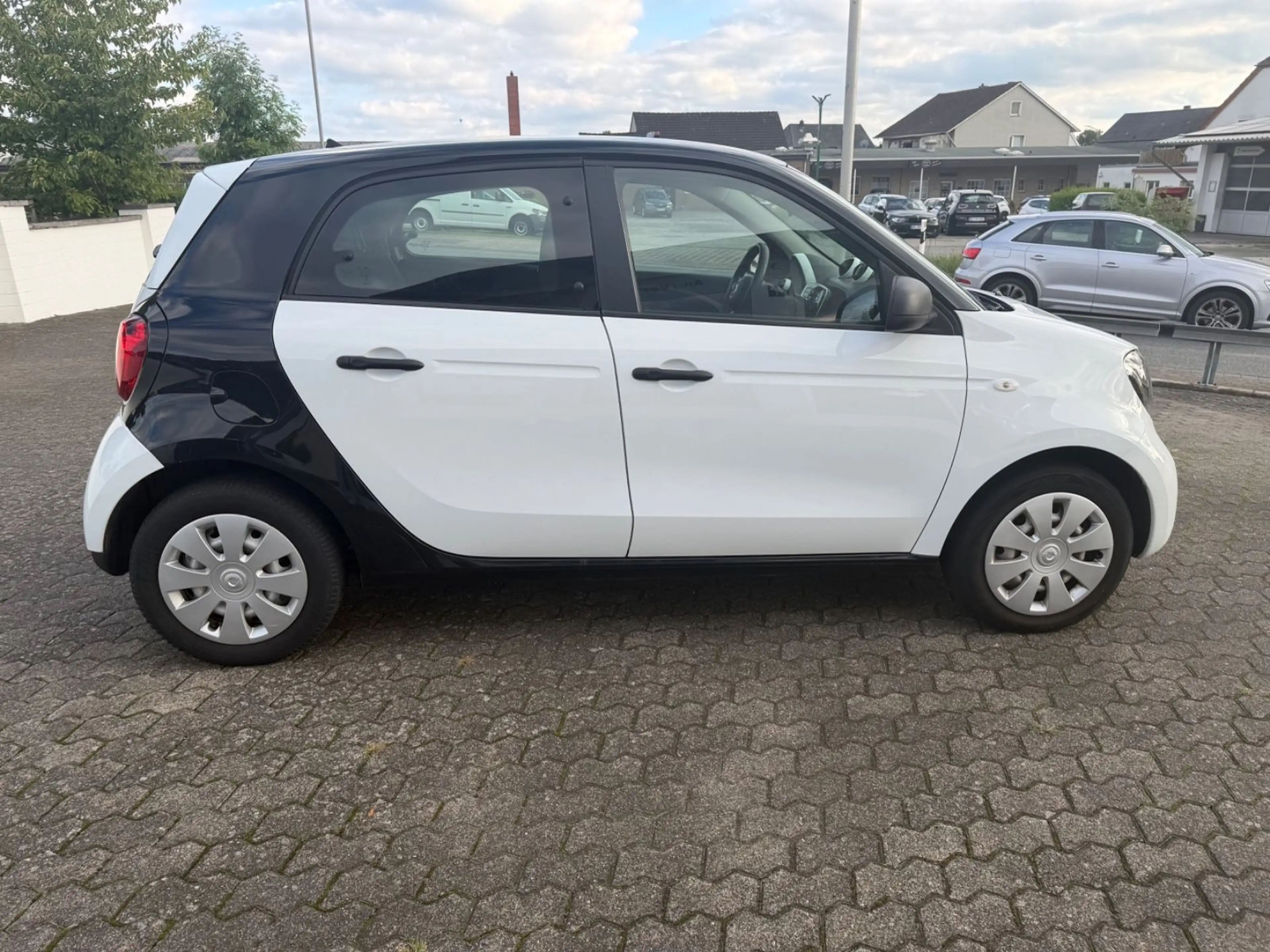 smart forFour forfour Basis 52 kW — photo 6