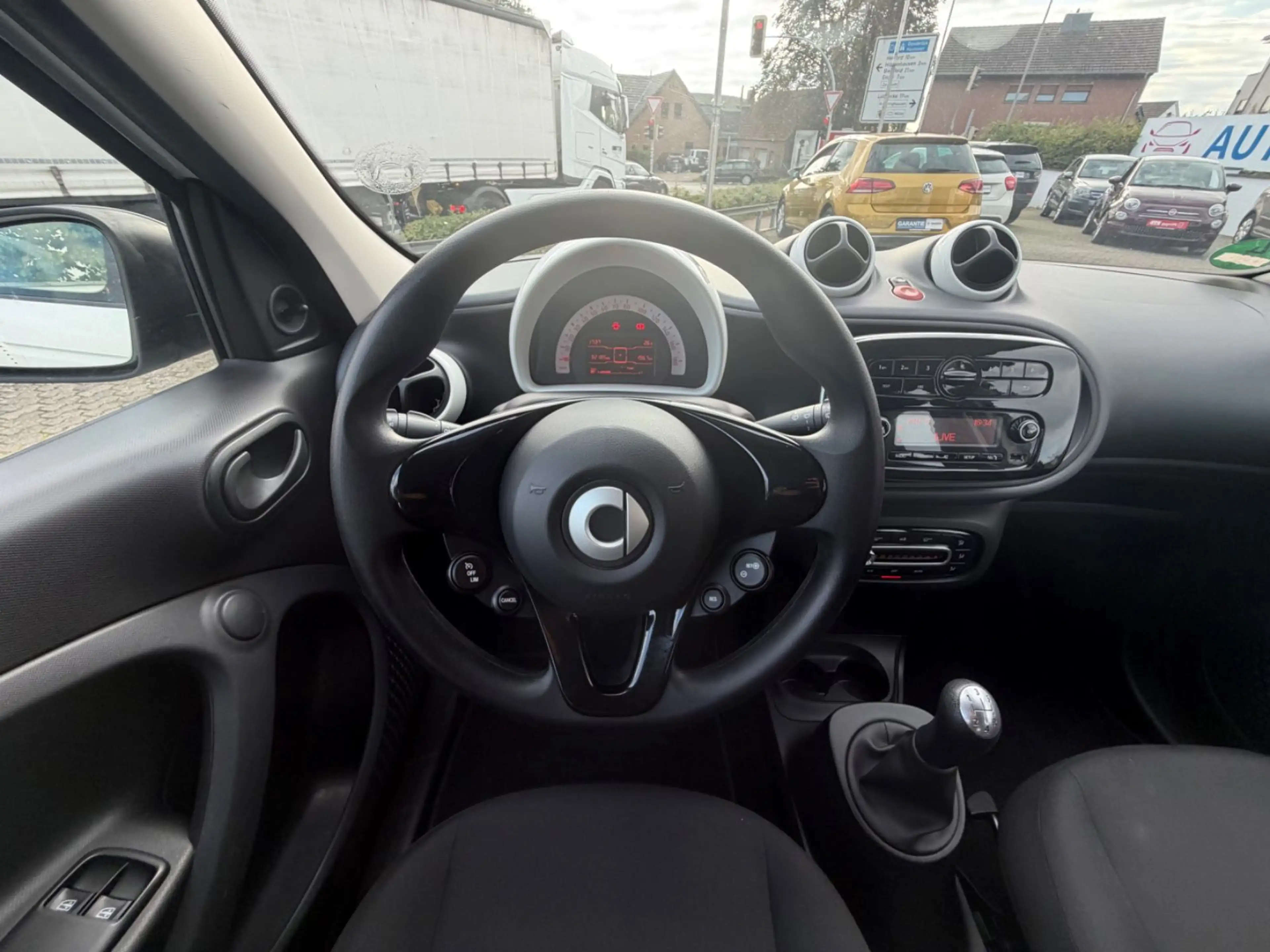 smart forFour forfour Basis 52 kW — photo 15