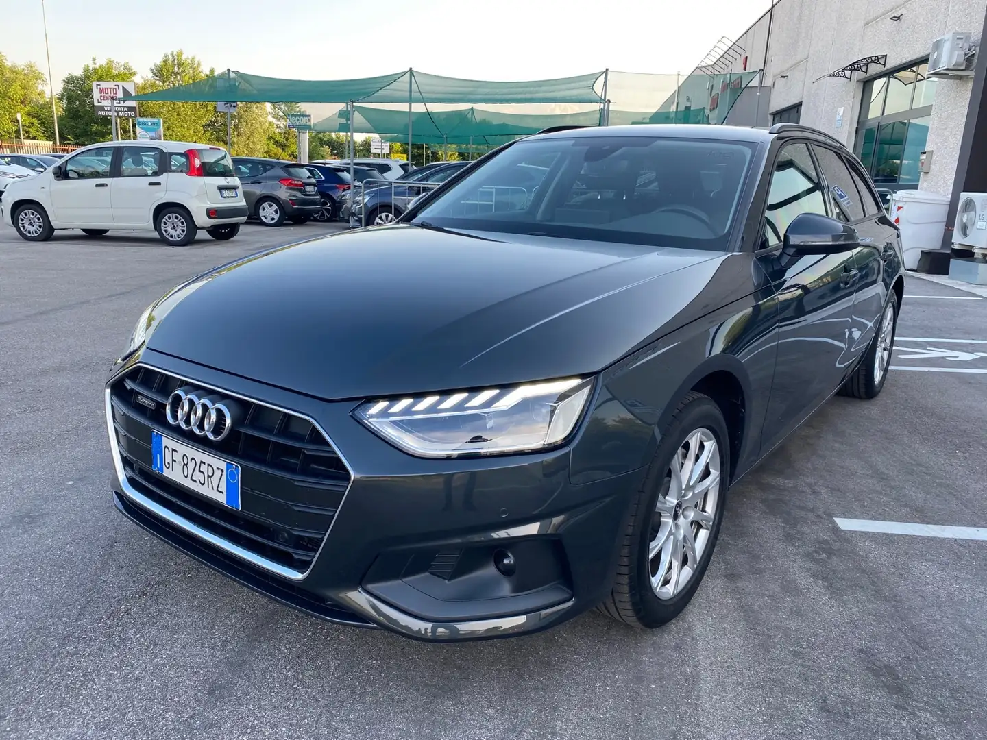 Audi A4 Avant 40 TDI quattro S tronic Business Grigio - 1