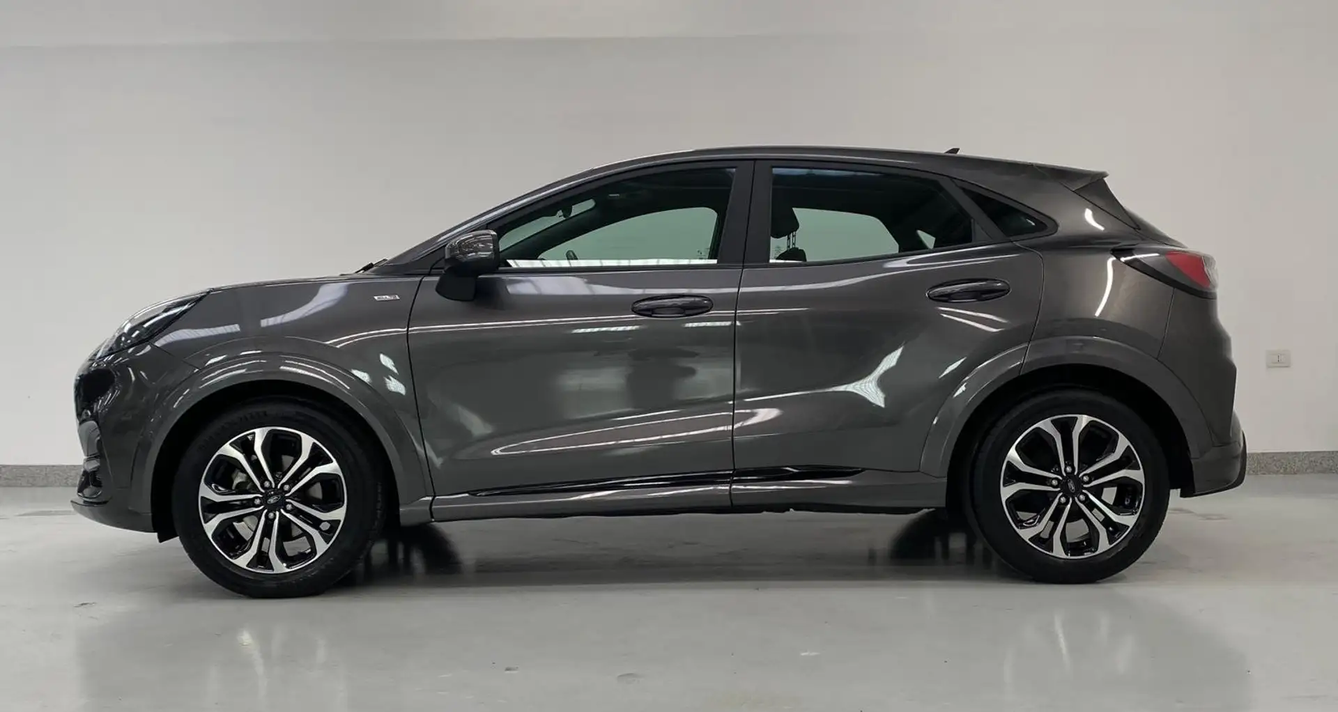 Ford Puma 1.0 ecoboost h ST-Line s&s 125cv Gris - 2