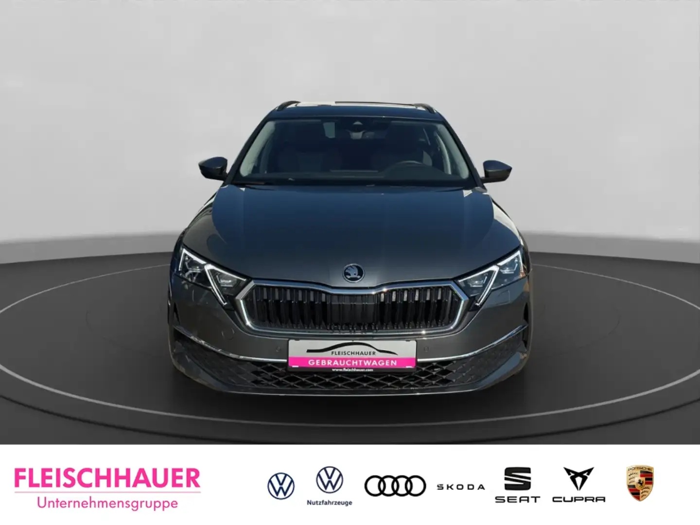 Skoda Octavia Combi 1.5 TSI Selection CarPlay,AHK,Pano,Navi Grau - 2