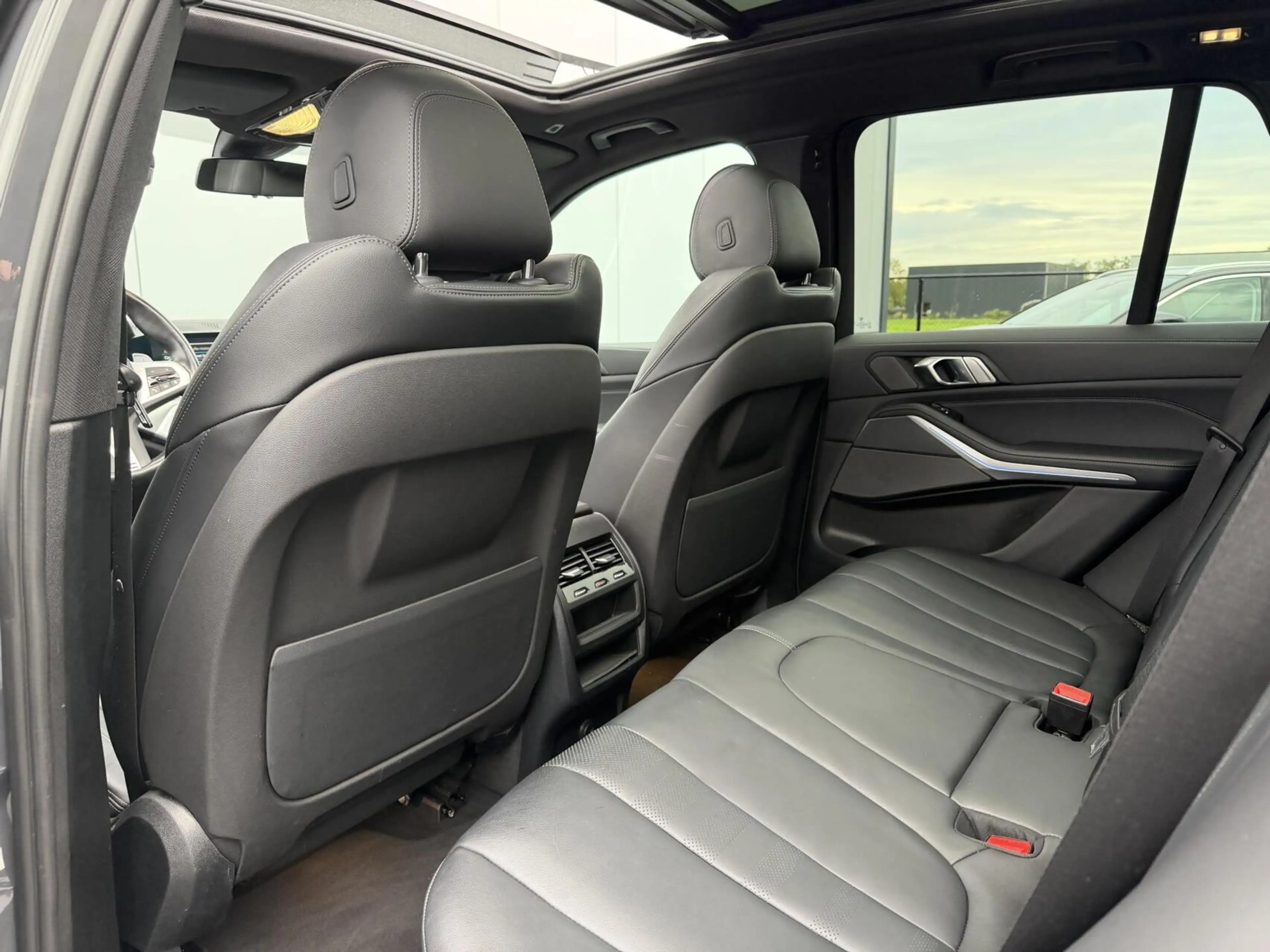 BMW X5 xDrive45e High Executive M-Sport|PANO|HK — photo 12