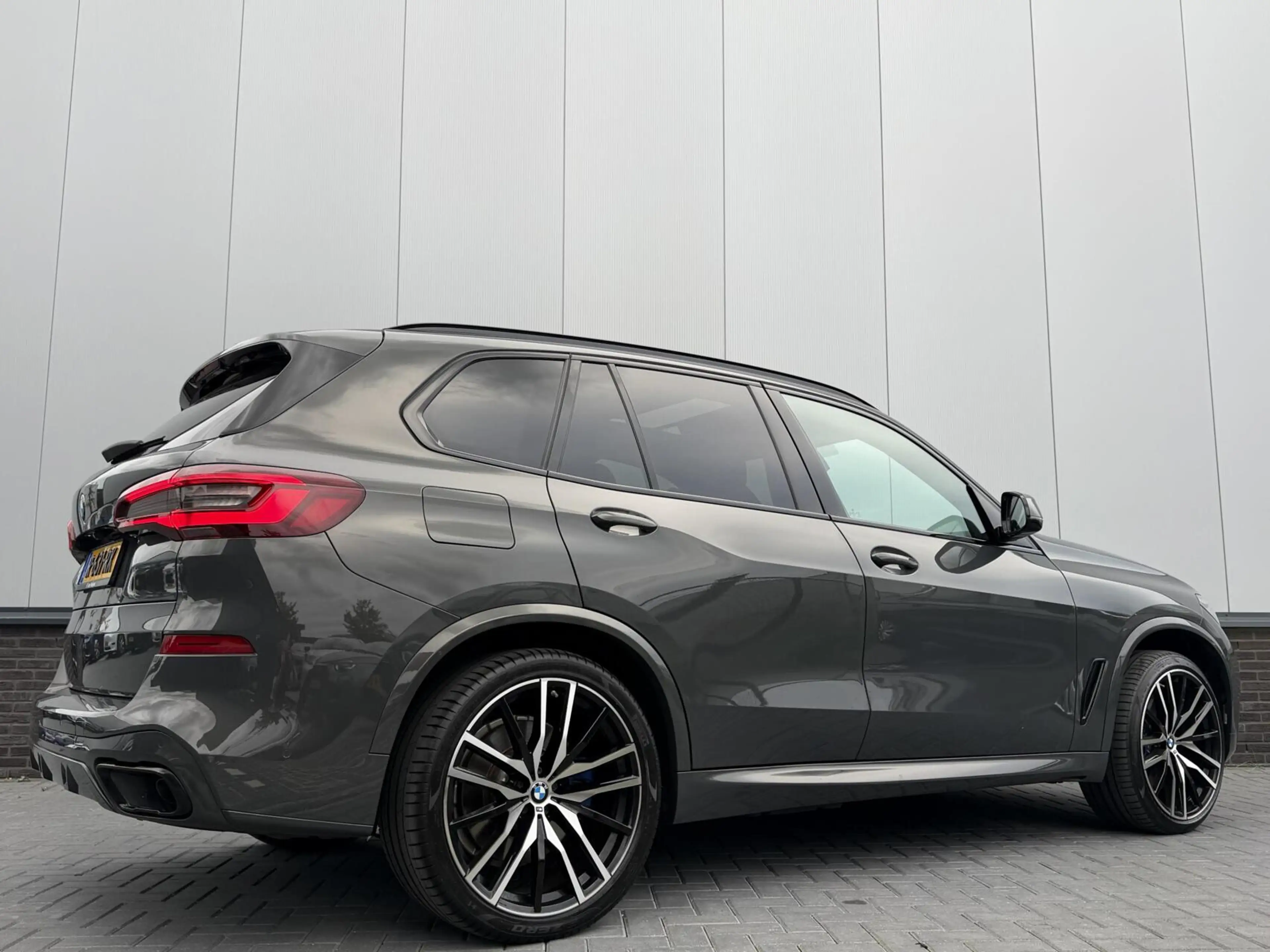 BMW X5 xDrive45e High Executive M-Sport|PANO|HK — photo 7