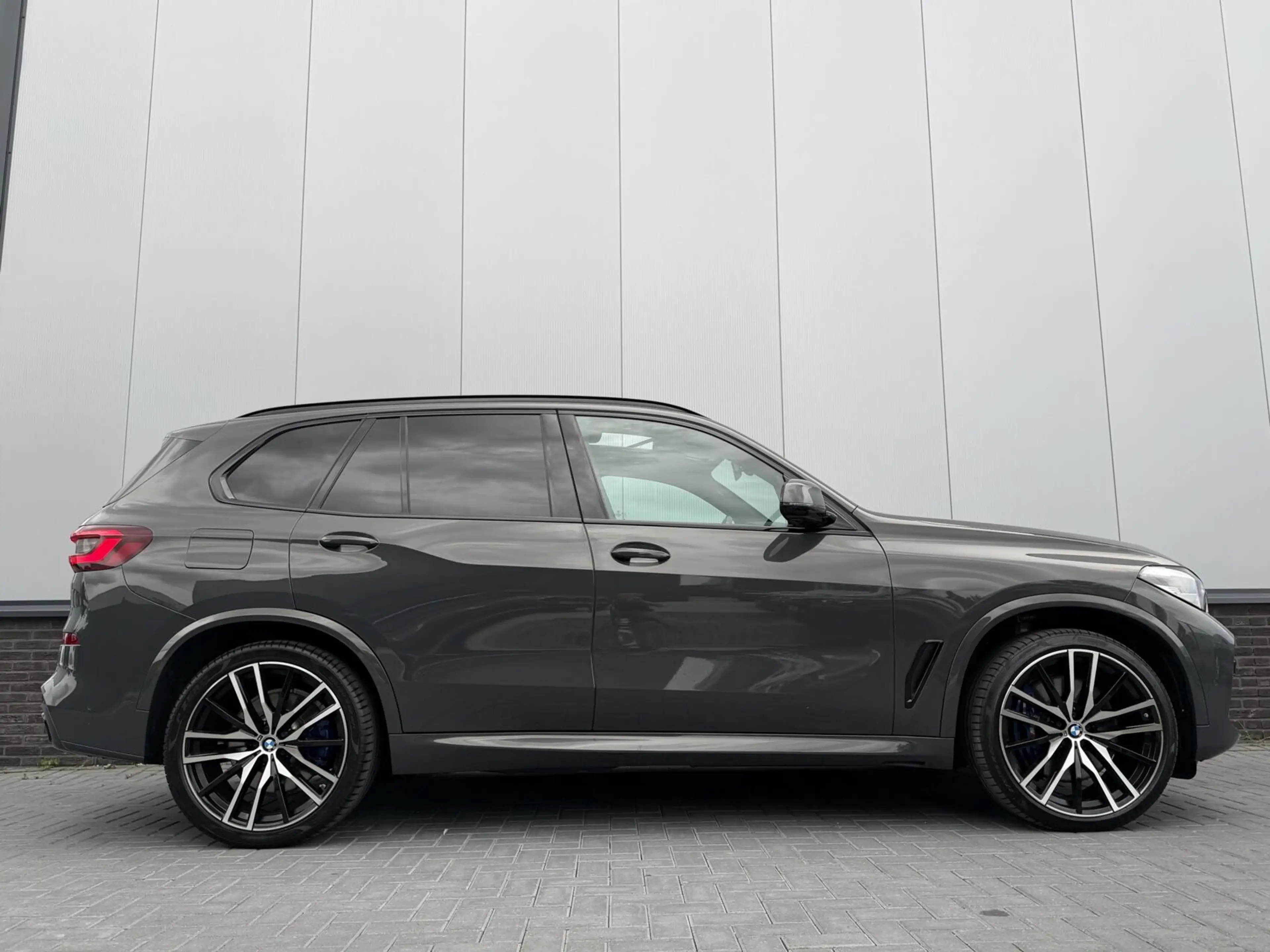 BMW X5 xDrive45e High Executive M-Sport|PANO|HK — photo 6