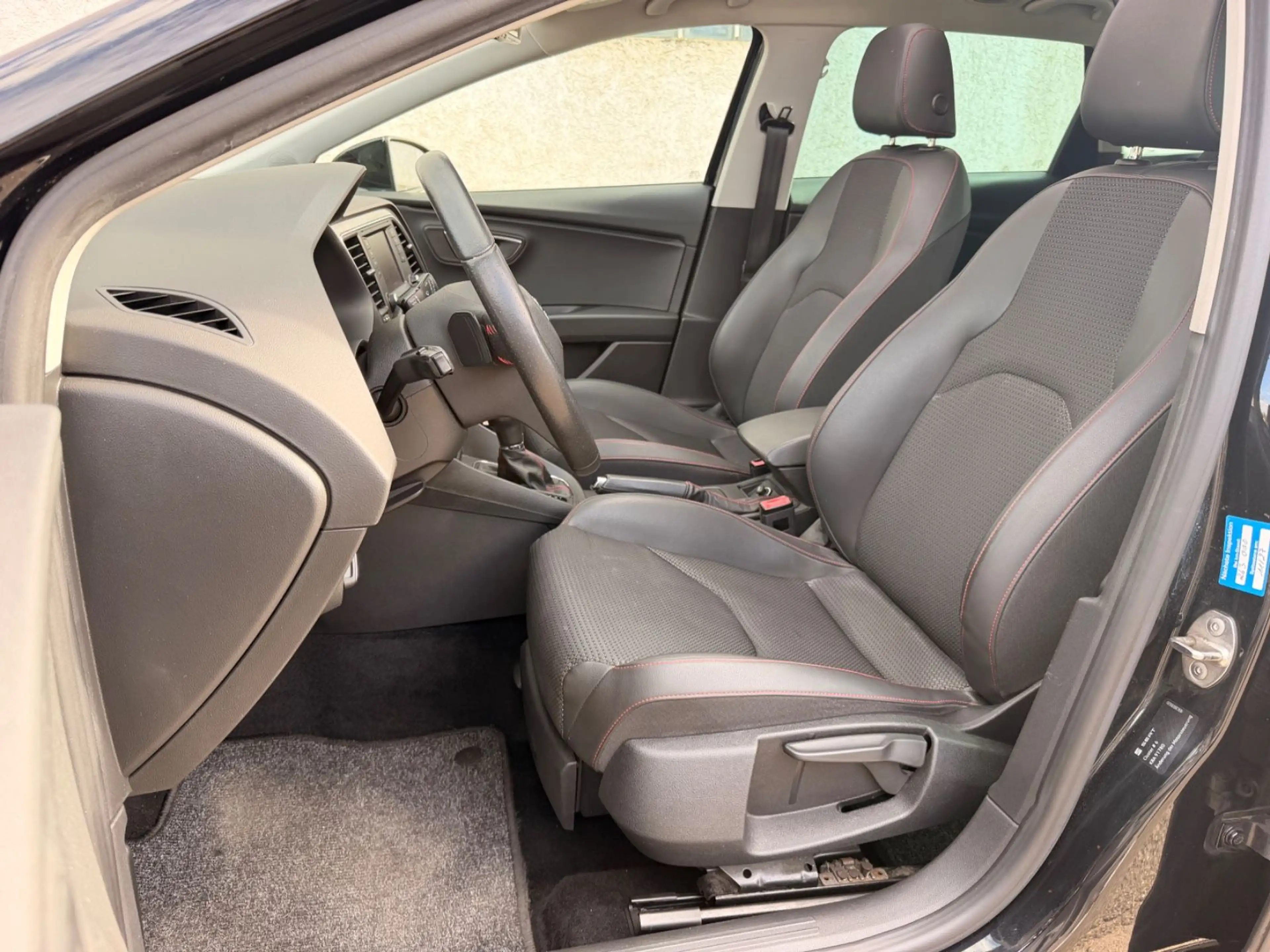 SEAT Leon ST FR 2.0 TDI DSG Top Zustand — photo 11