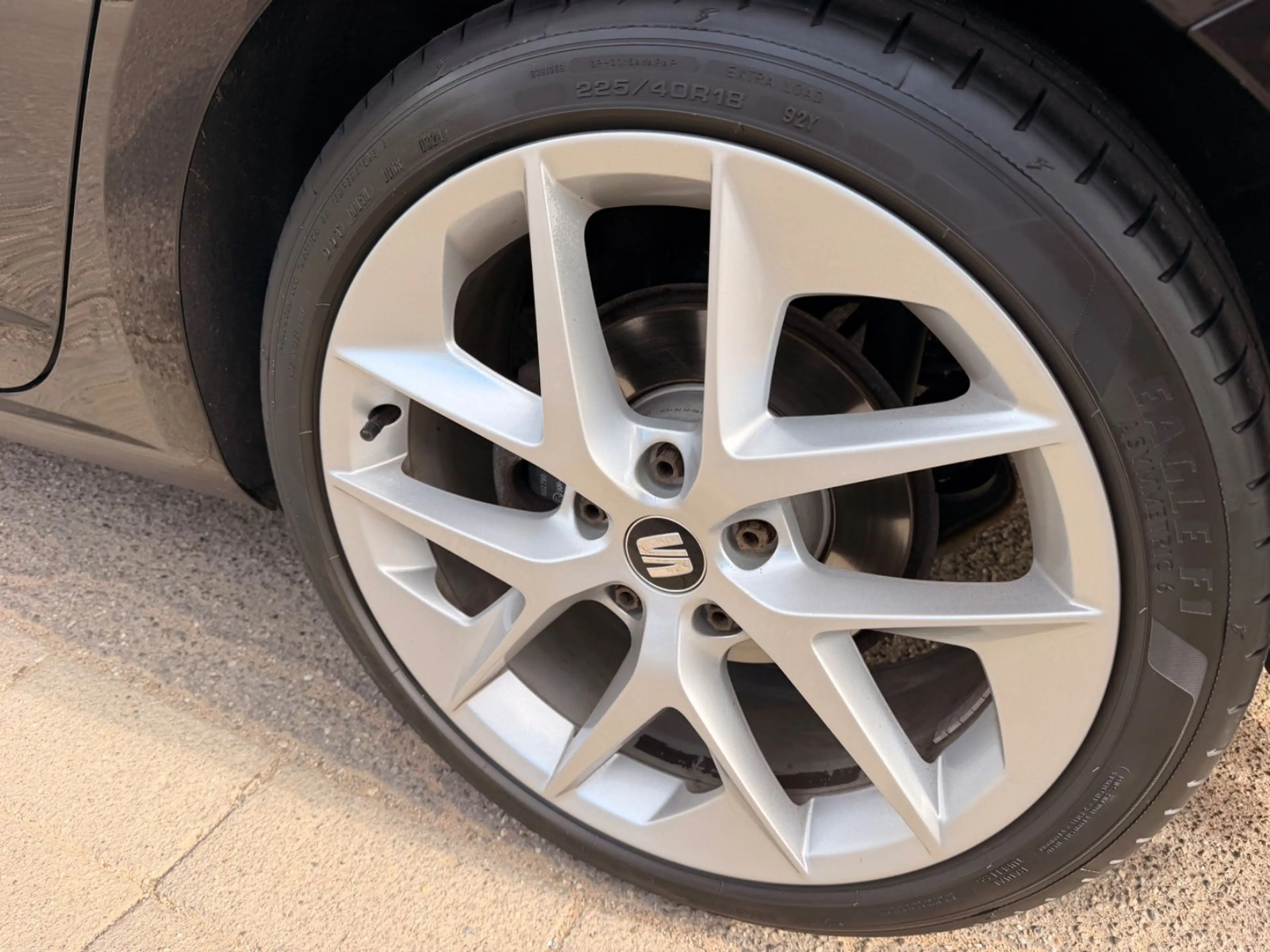 SEAT Leon ST FR 2.0 TDI DSG Top Zustand — photo 8