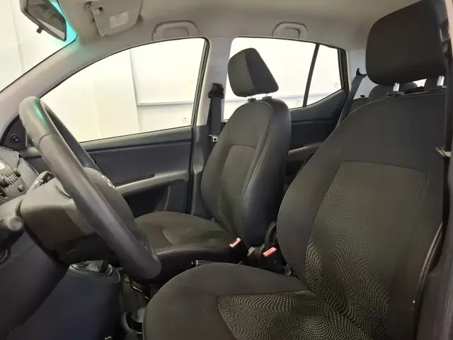Hyundai i10 view 9
