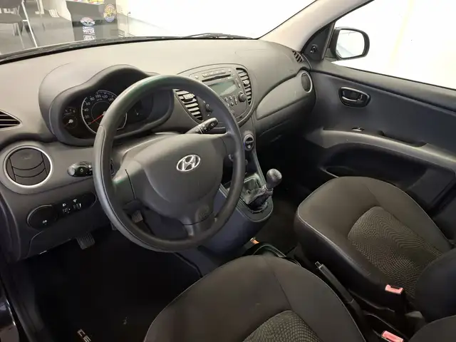Hyundai i10 view 8