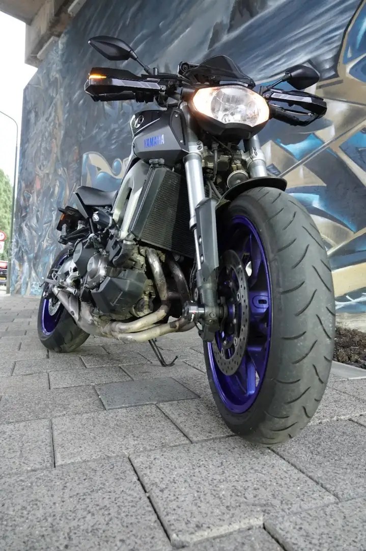 Yamaha MT-09 Zeer nette Yamaha MT-09 + 3 orgi. sleutels! Blauw - 2