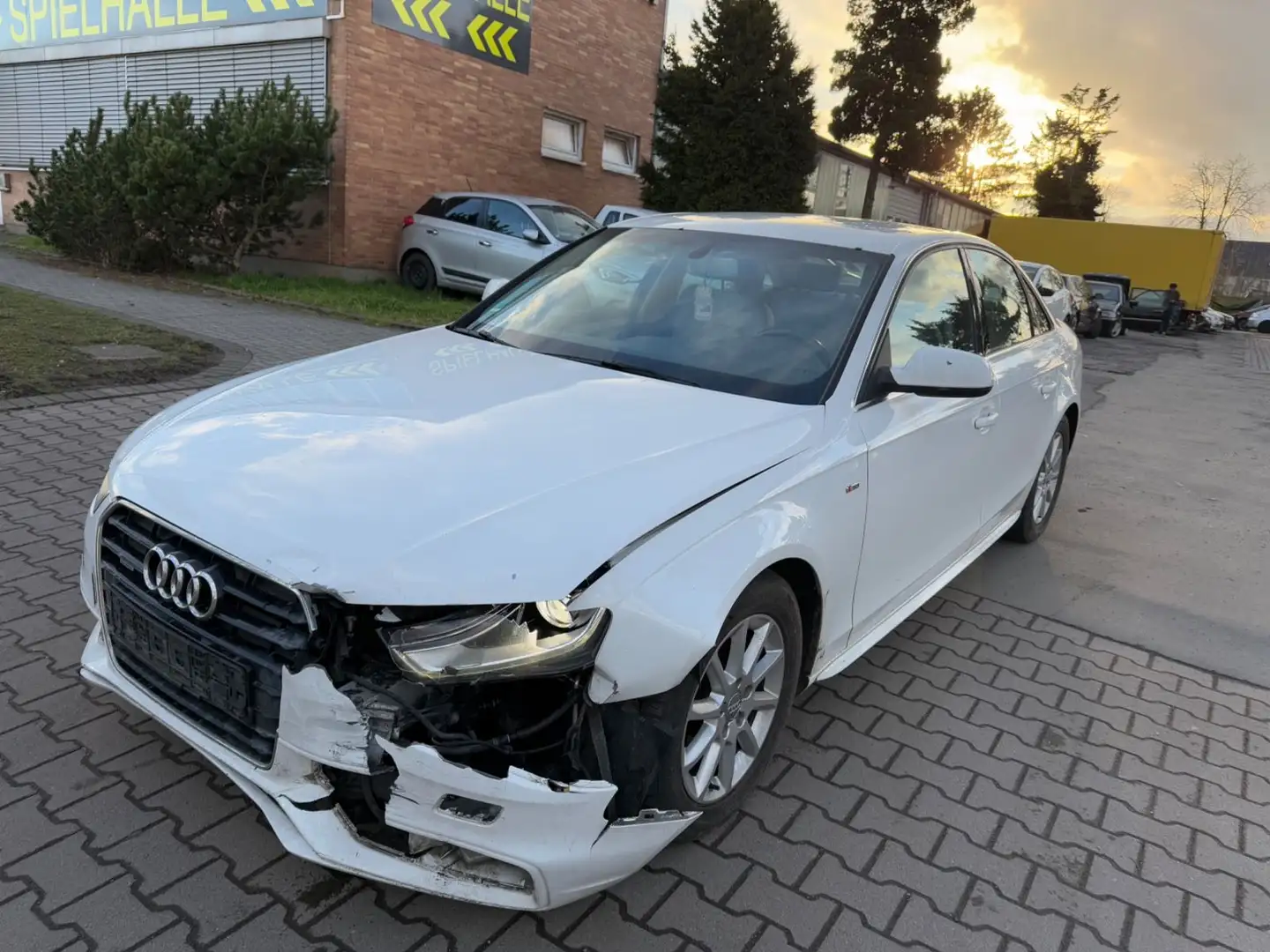 Audi A4 Lim. Ambition quattro 3.0TDI  S LINE Blanco - 2