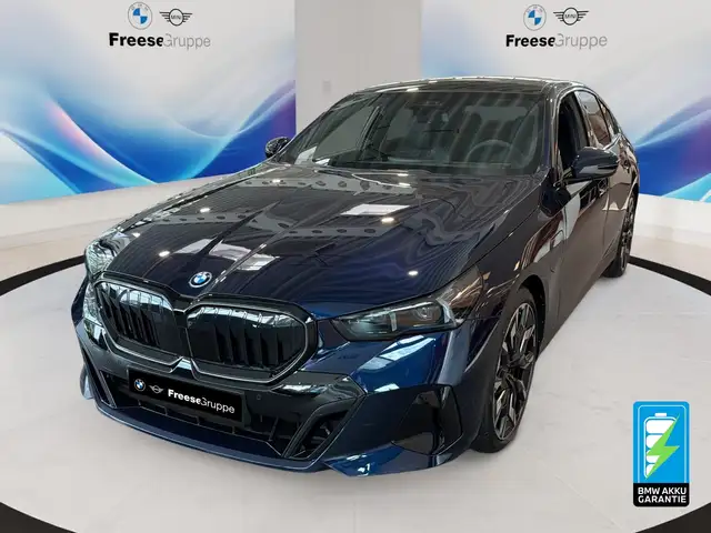 BMW 550 e xDrive AHK 360° HEAD-UP SITZBELÜFT PANO RFK