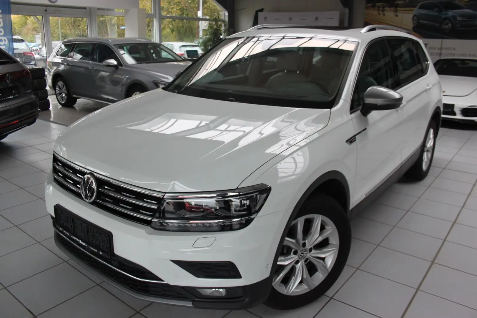 Volkswagen Tiguan Allspace /HIGHL/DSG/PANO/LEDER/ASSIST+/AHK Weiß - 1