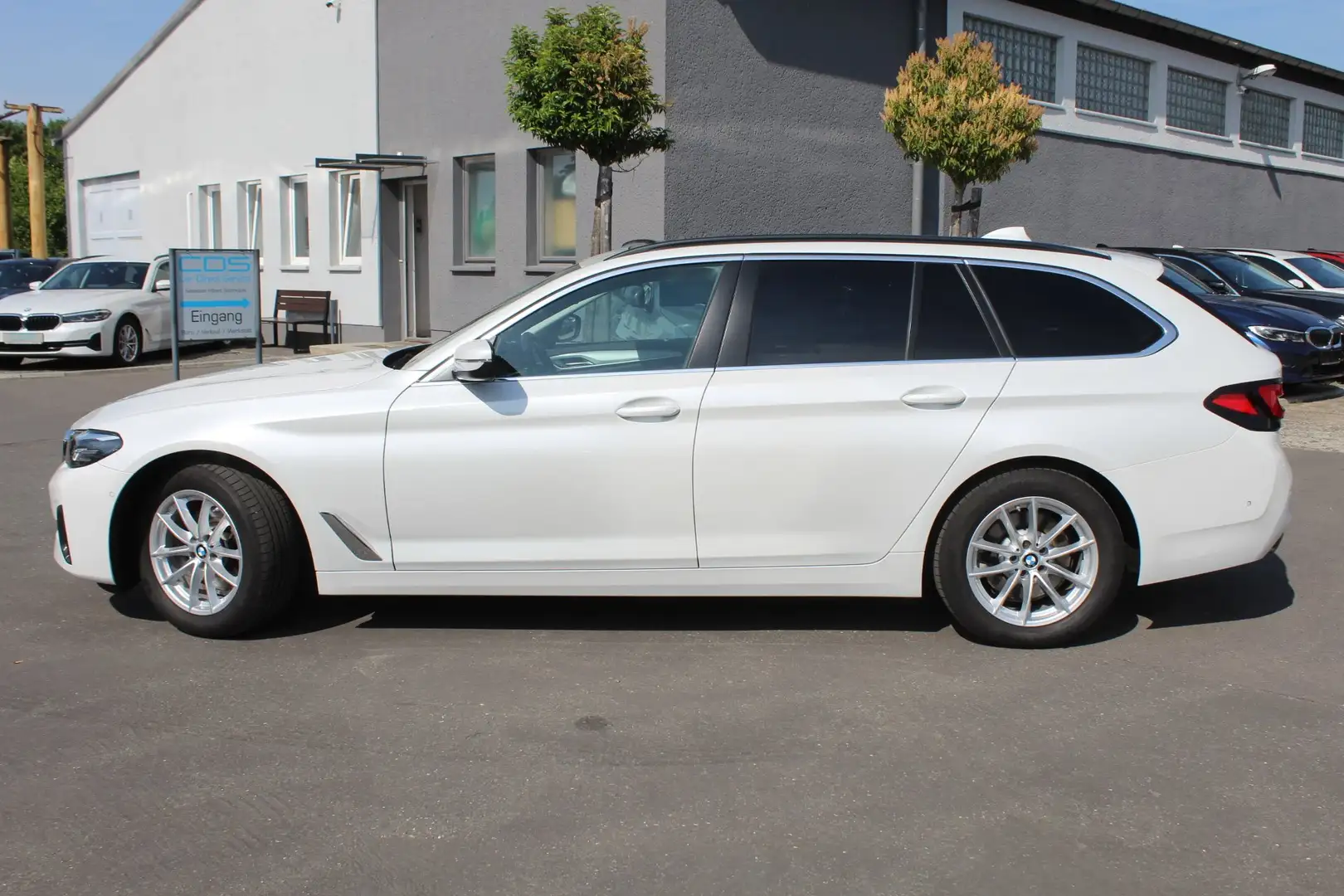 BMW 520 d Tour. +Standh.+Sports.-LEDER+Panora.+Driving Pl. Blanc - 1