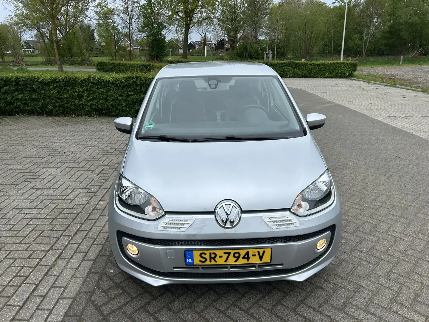 Volkswagen up! 1.0 high up! BlueMotion Cruise Navi Pdc Stoelverwa Gris - 2