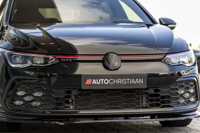 Volkswagen Golf view 20