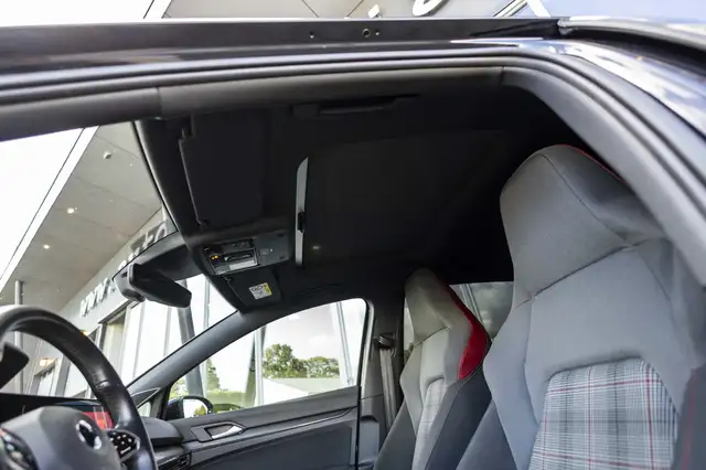 Volkswagen Golf view 15