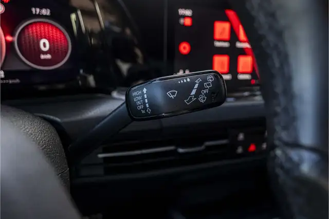 Volkswagen Golf view 30