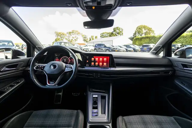Volkswagen Golf view 25