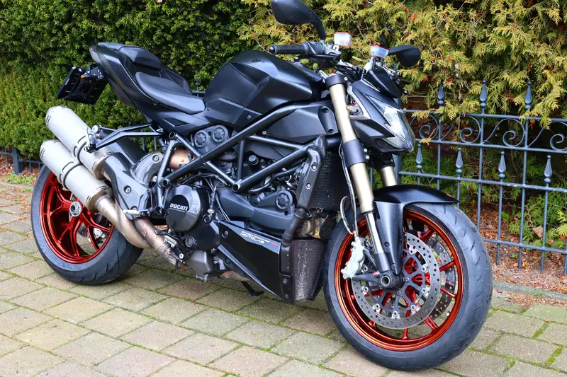 Ducati Streetfighter - foto 6