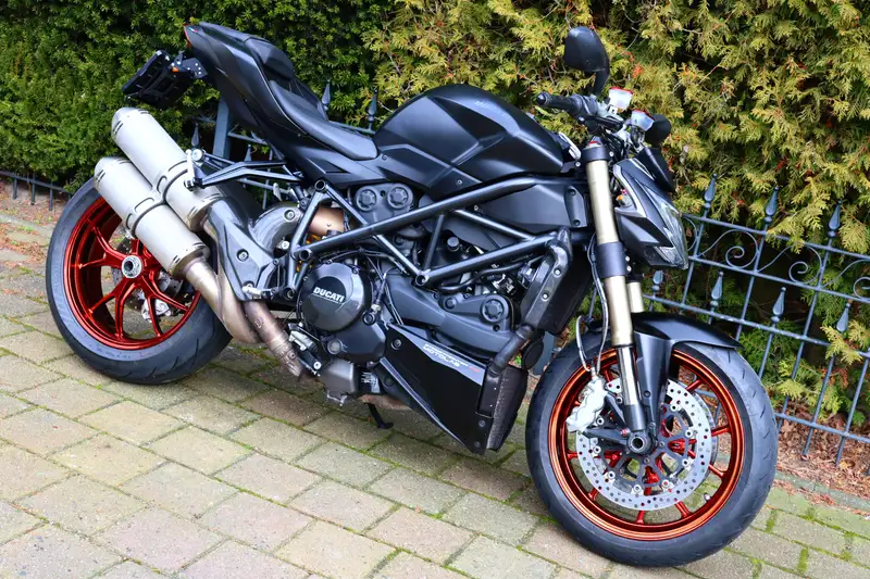 Ducati Streetfighter - foto 7