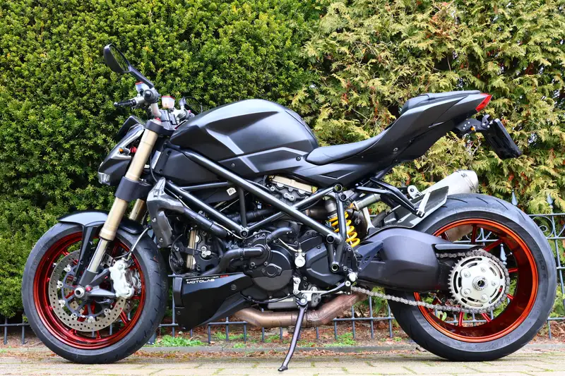 Ducati Streetfighter - foto 4
