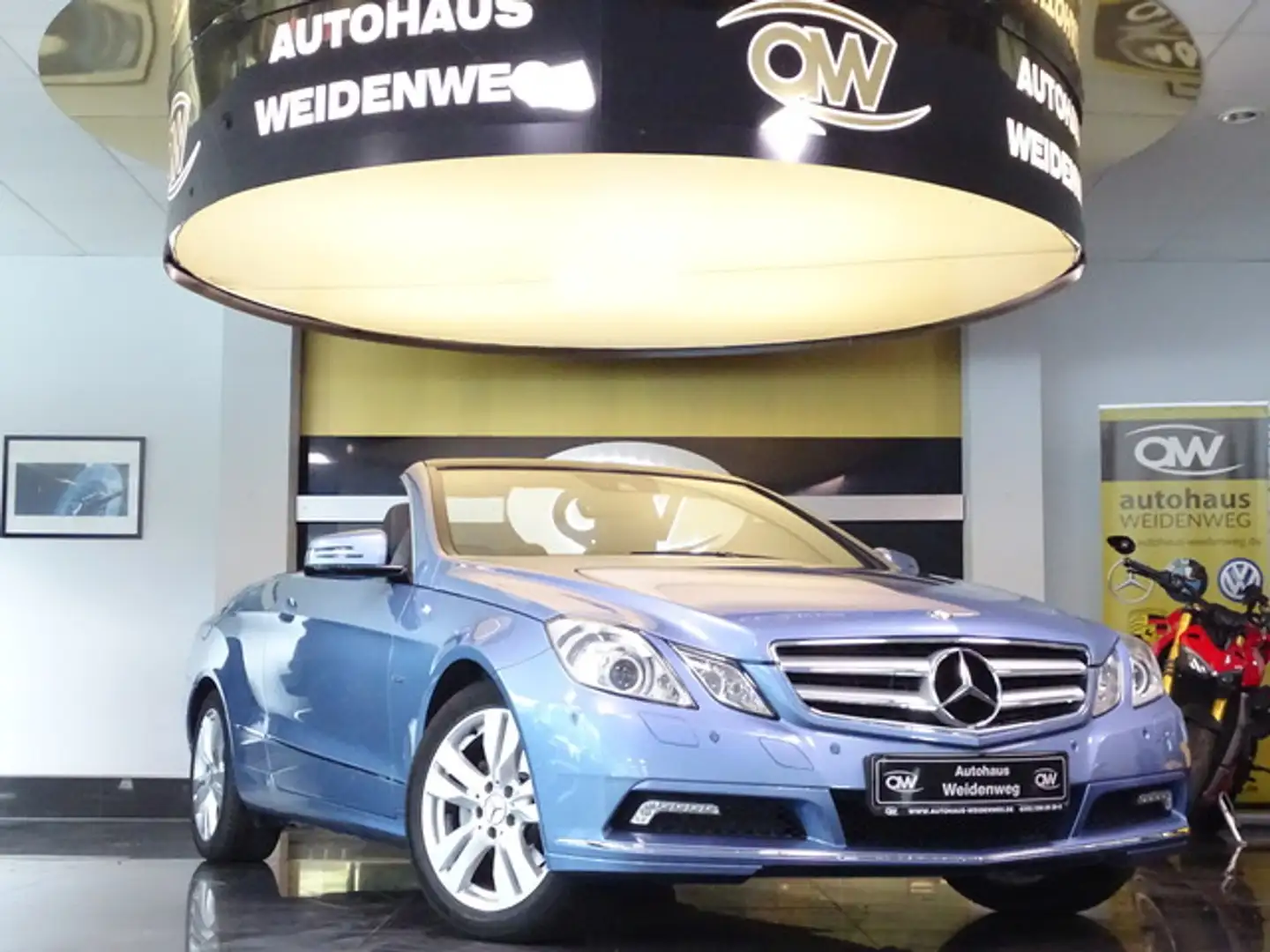 Mercedes-Benz E 200 Cabrio Autom.Leder Airsc.Xenon PDC 2 Hand Blau - 2