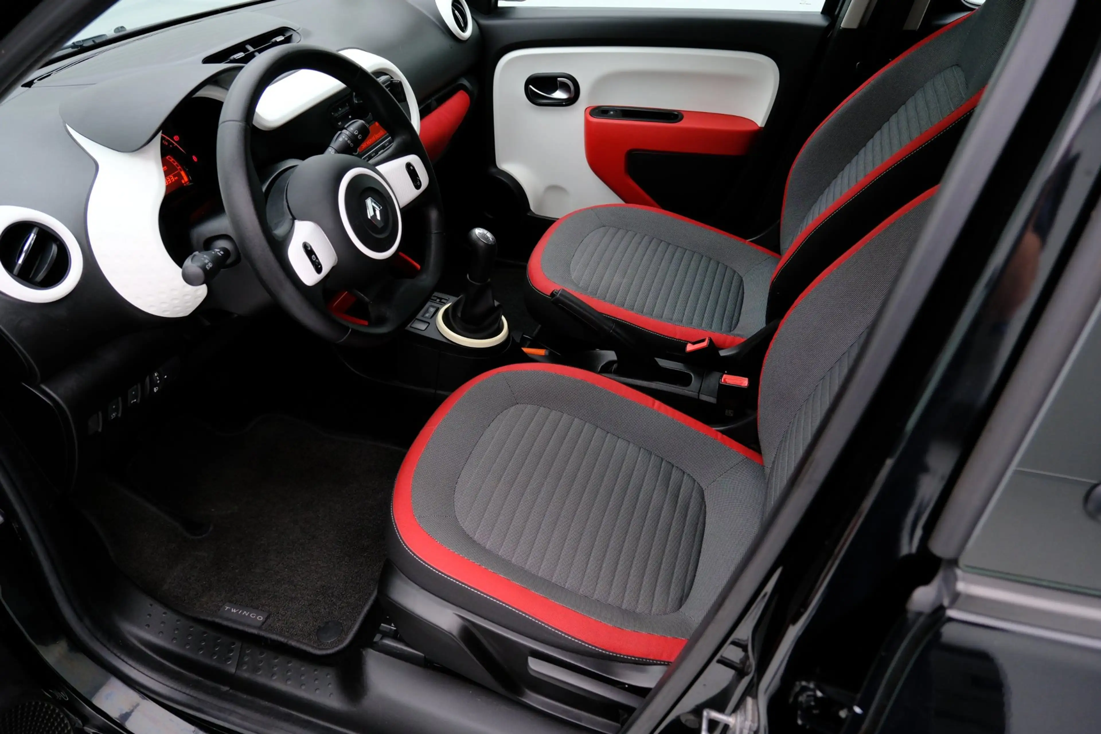 Renault Twingo 1.0 SCe Expression 5drs Airco|LED dagrij|Cruise — photo 2