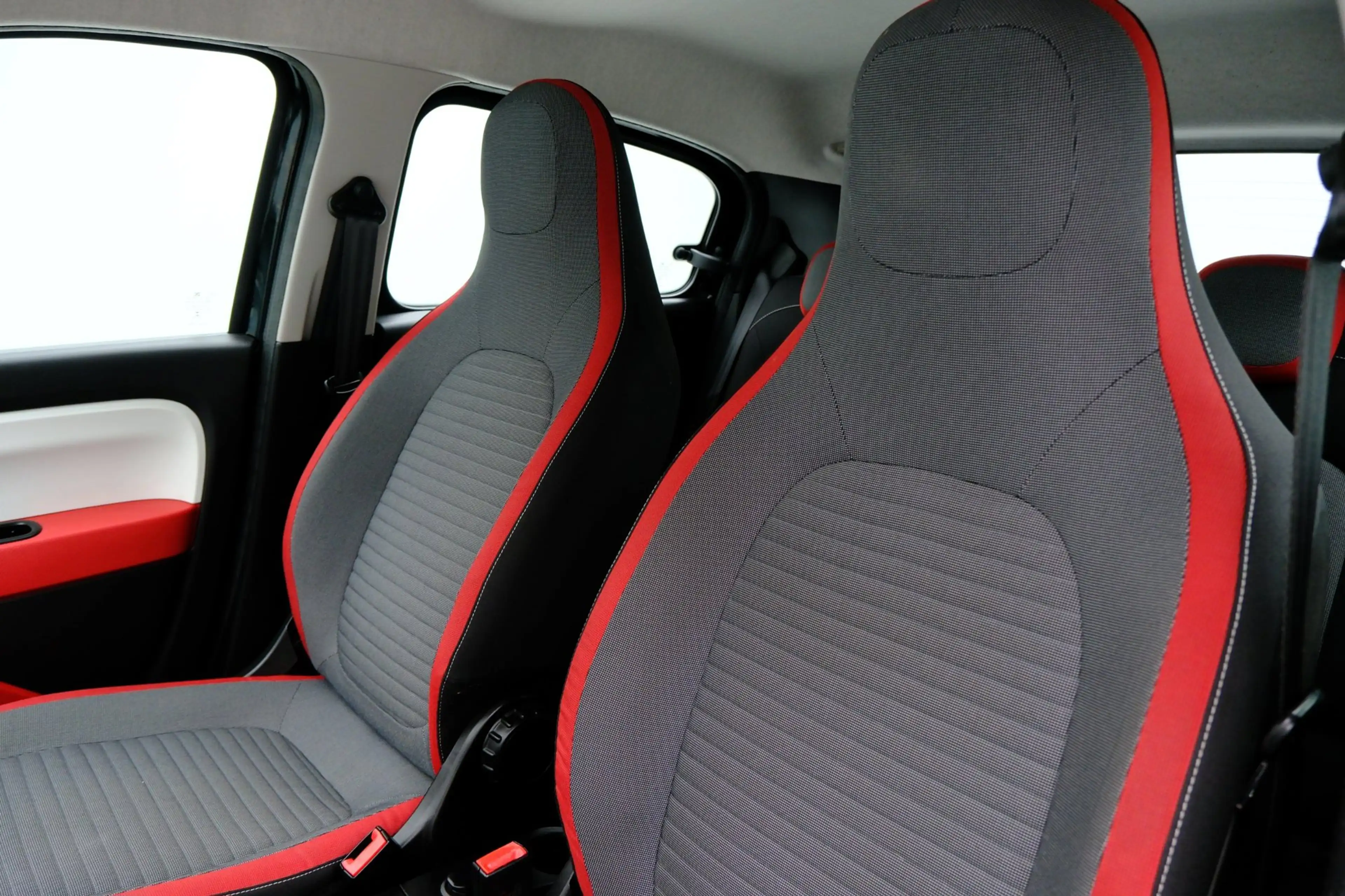 Renault Twingo 1.0 SCe Expression 5drs Airco|LED dagrij|Cruise — photo 22