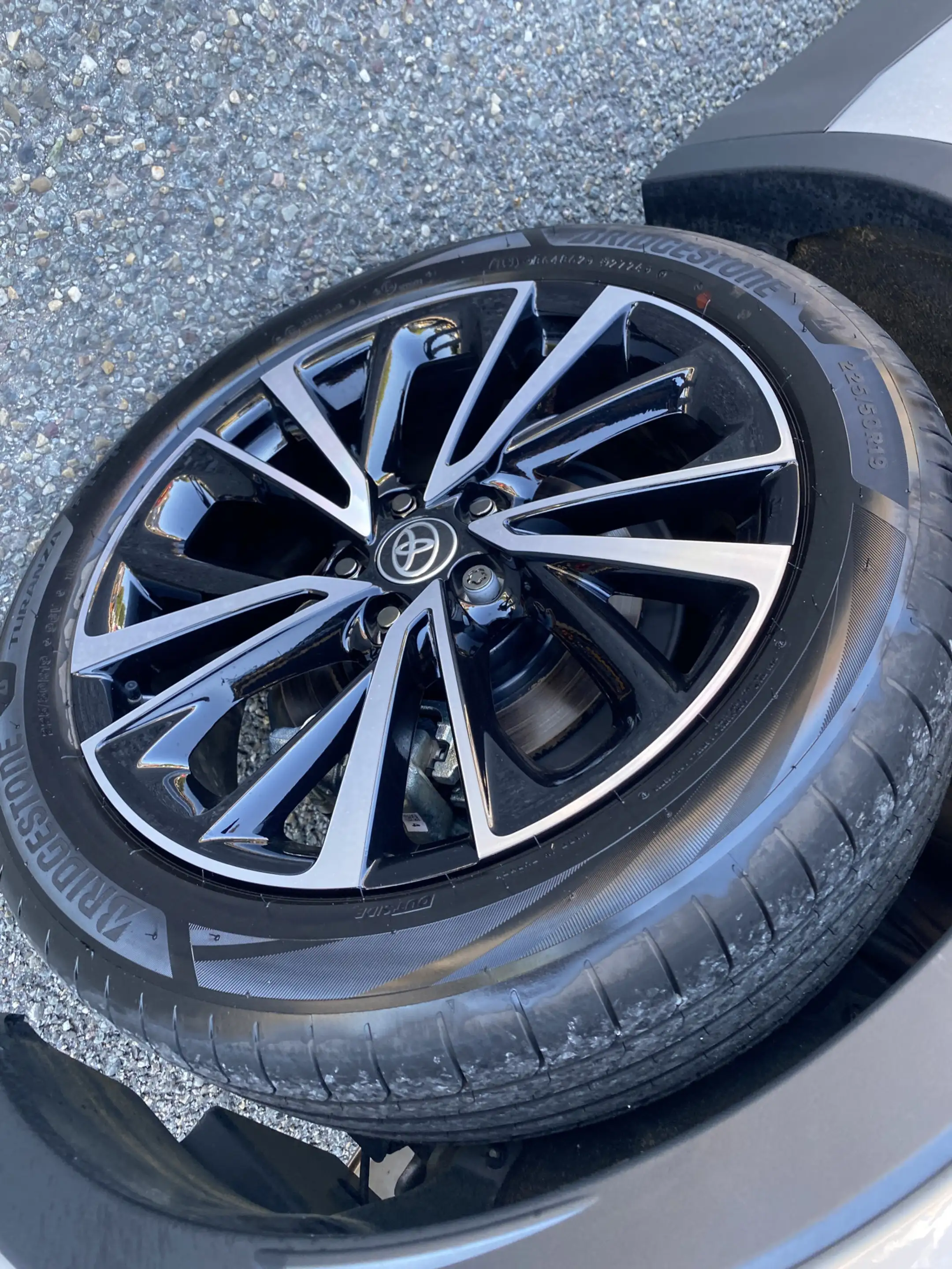 Toyota C-HR 2.0 Plug-in Hybrid 220 Executive — photo 6