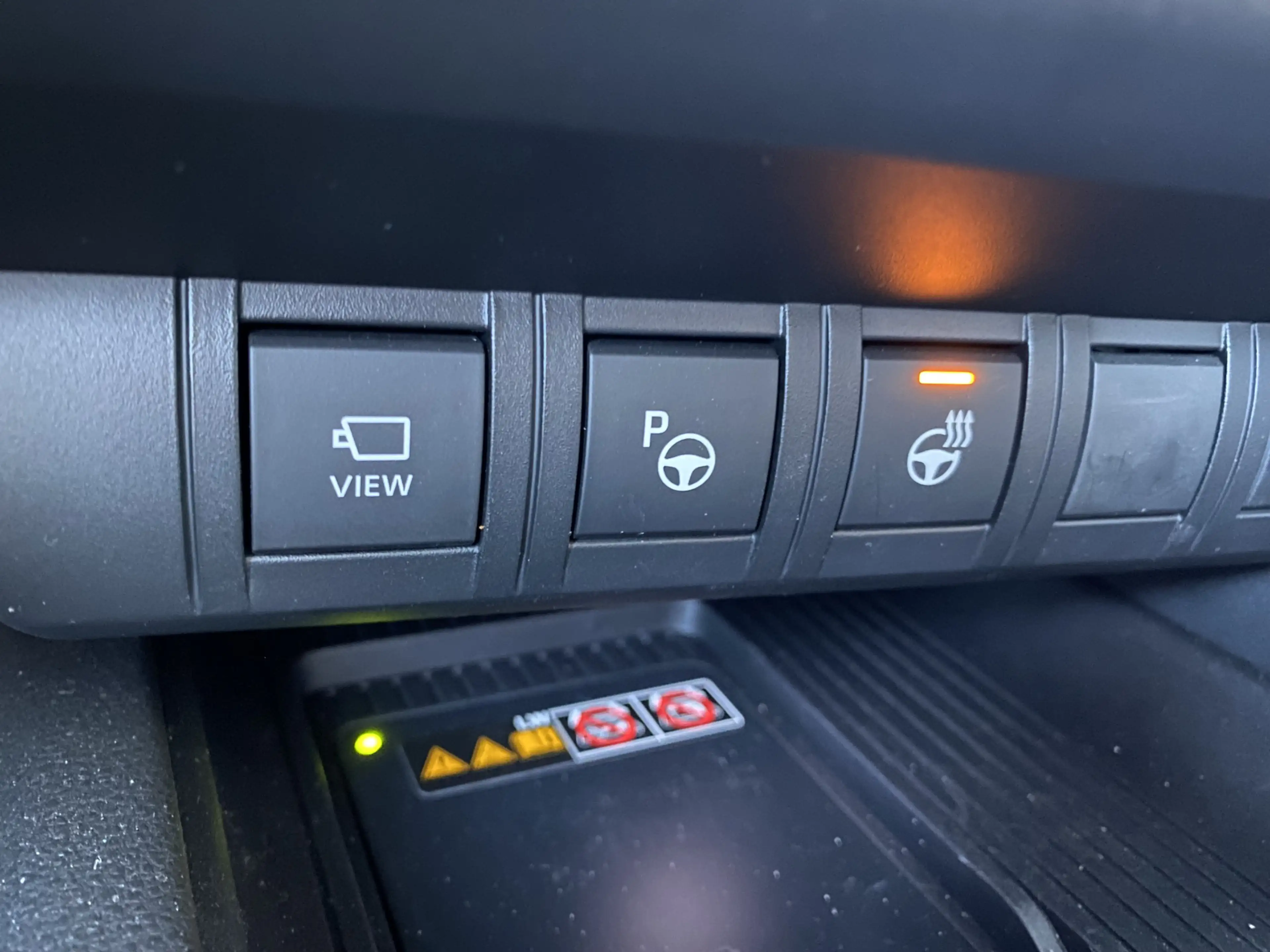 Toyota C-HR 2.0 Plug-in Hybrid 220 Executive — photo 21