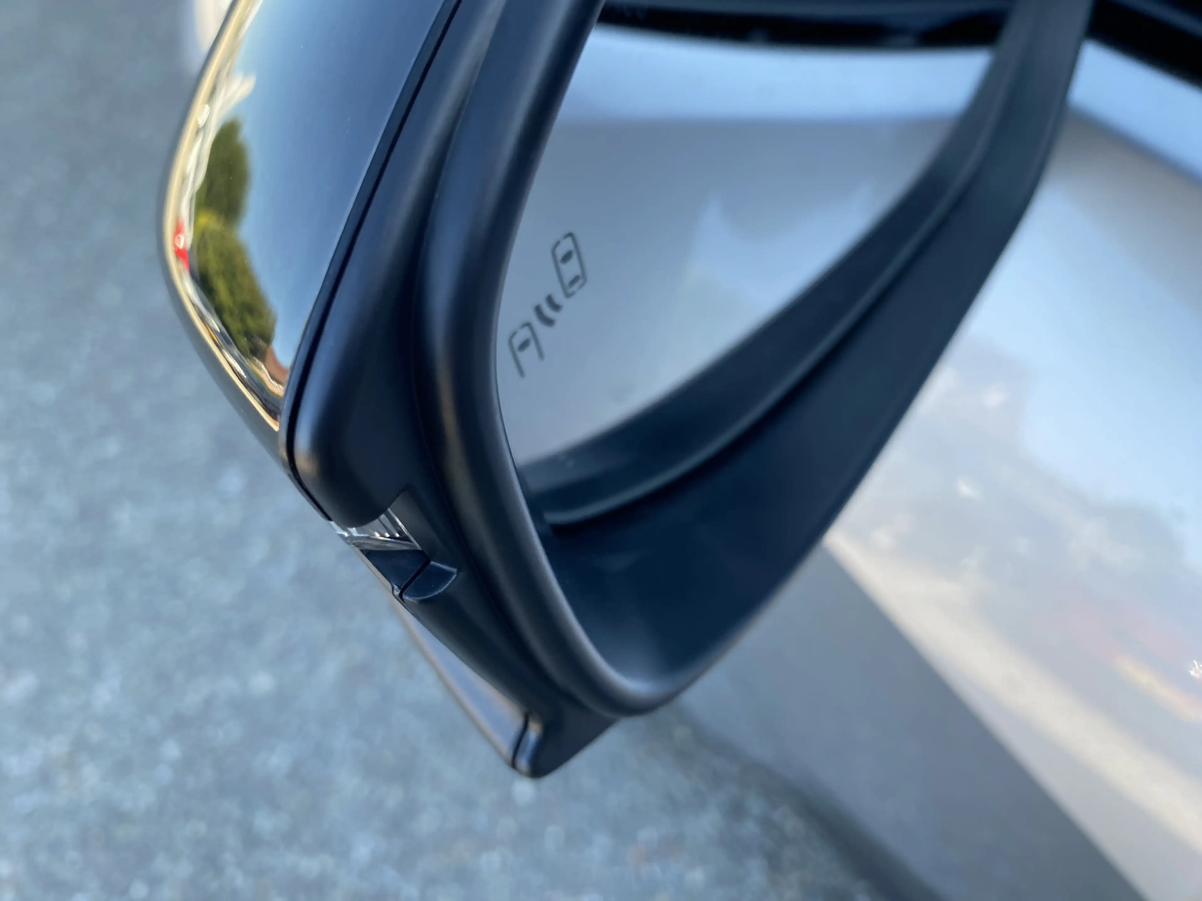 Toyota C-HR 2.0 Plug-in Hybrid 220 Executive — photo 9
