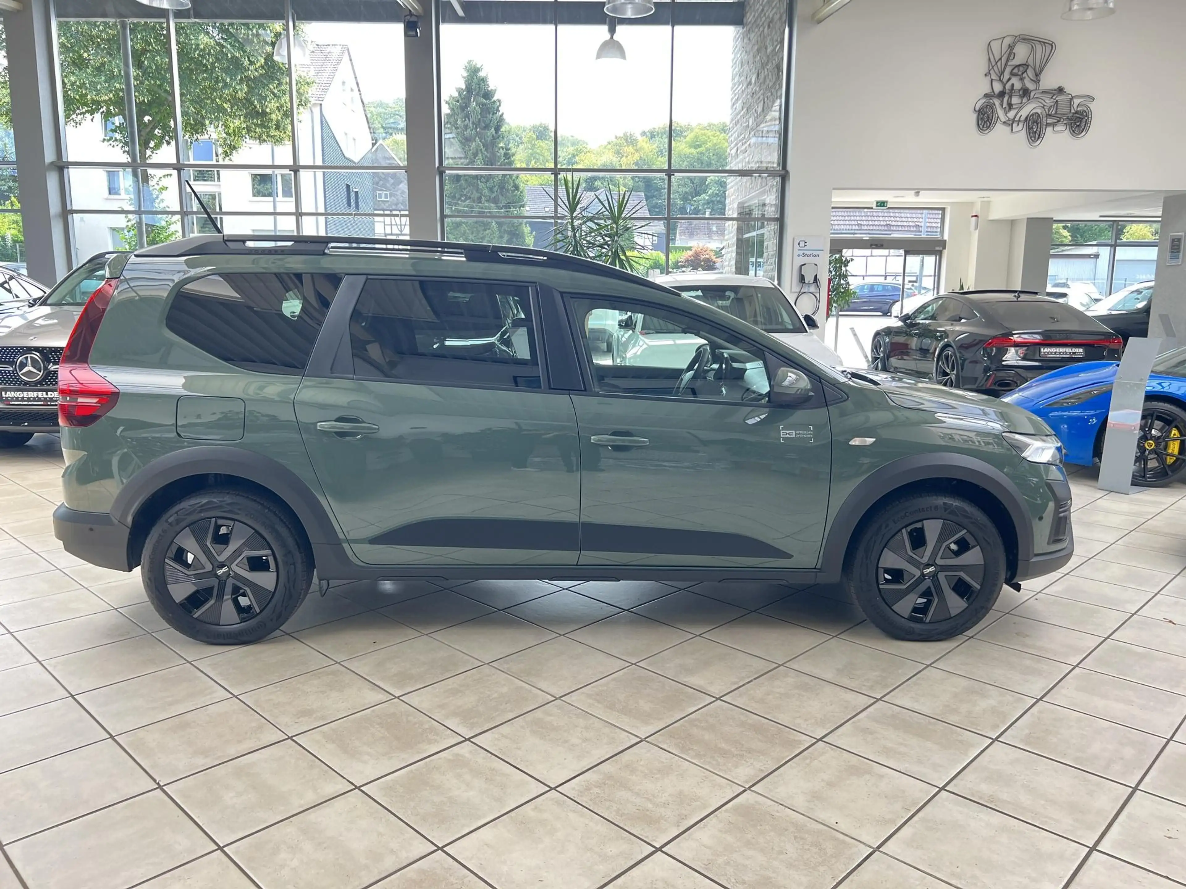 Dacia Jogger Jogger 1.6 E-TECH Hybrid|Expression|7-Sitzer|RFK — photo 2