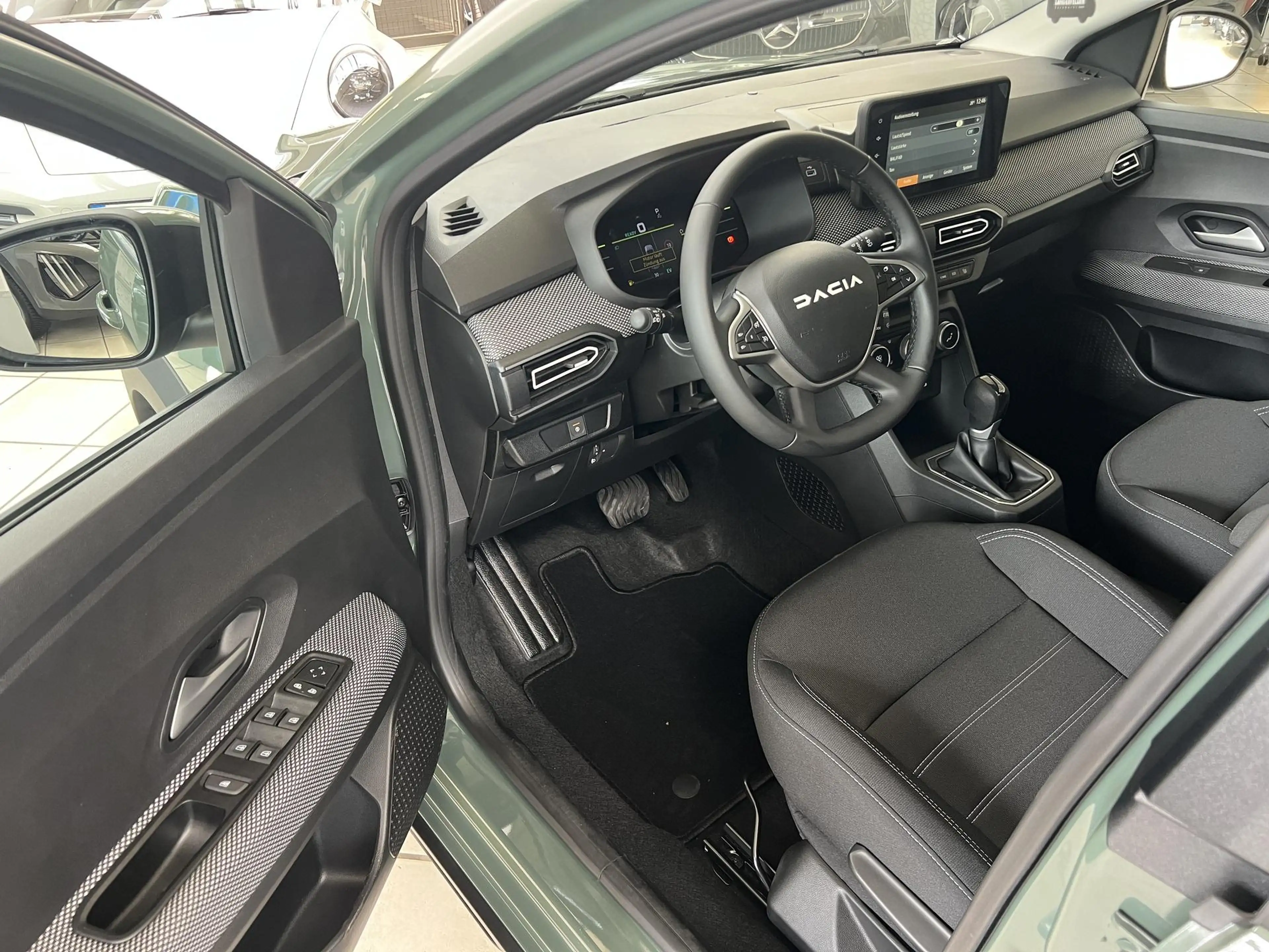 Dacia Jogger Jogger 1.6 E-TECH Hybrid|Expression|7-Sitzer|RFK — photo 15