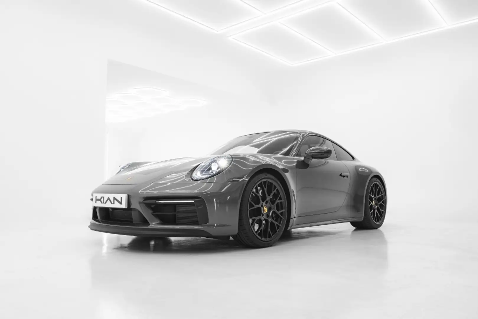 Porsche 992 Carrera GTS Coupé PDK Grau - 1
