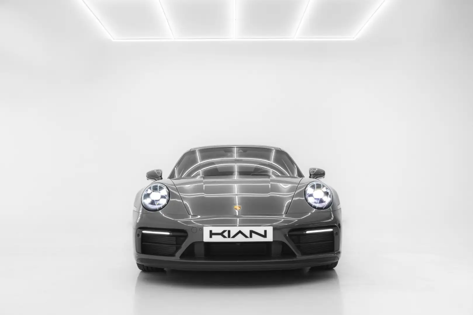 Porsche 992 Carrera GTS Coupé PDK Grau - 2