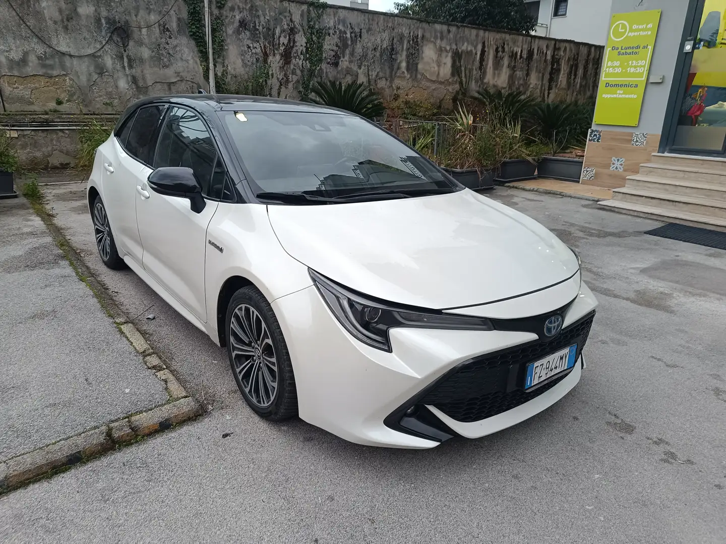 Toyota Corolla Corolla 2.0h Style cvt Blanc - 1