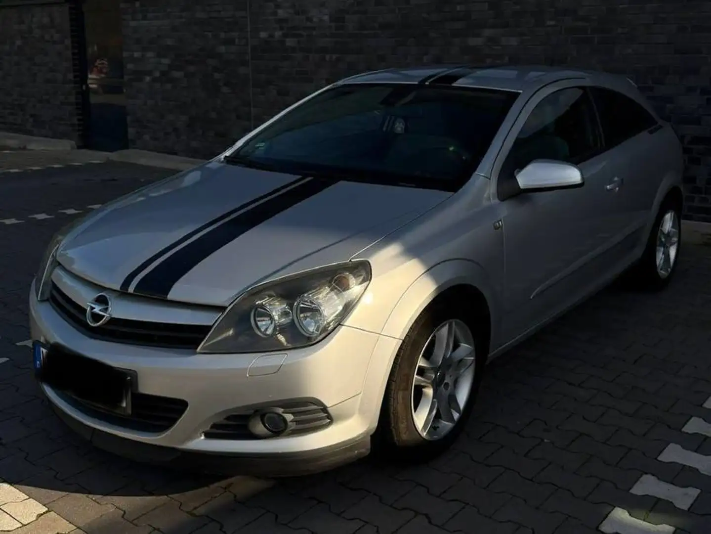 Opel Astra Astra GTC Fließheck  3-Türer GTC 1.4 Edition Silber - 1