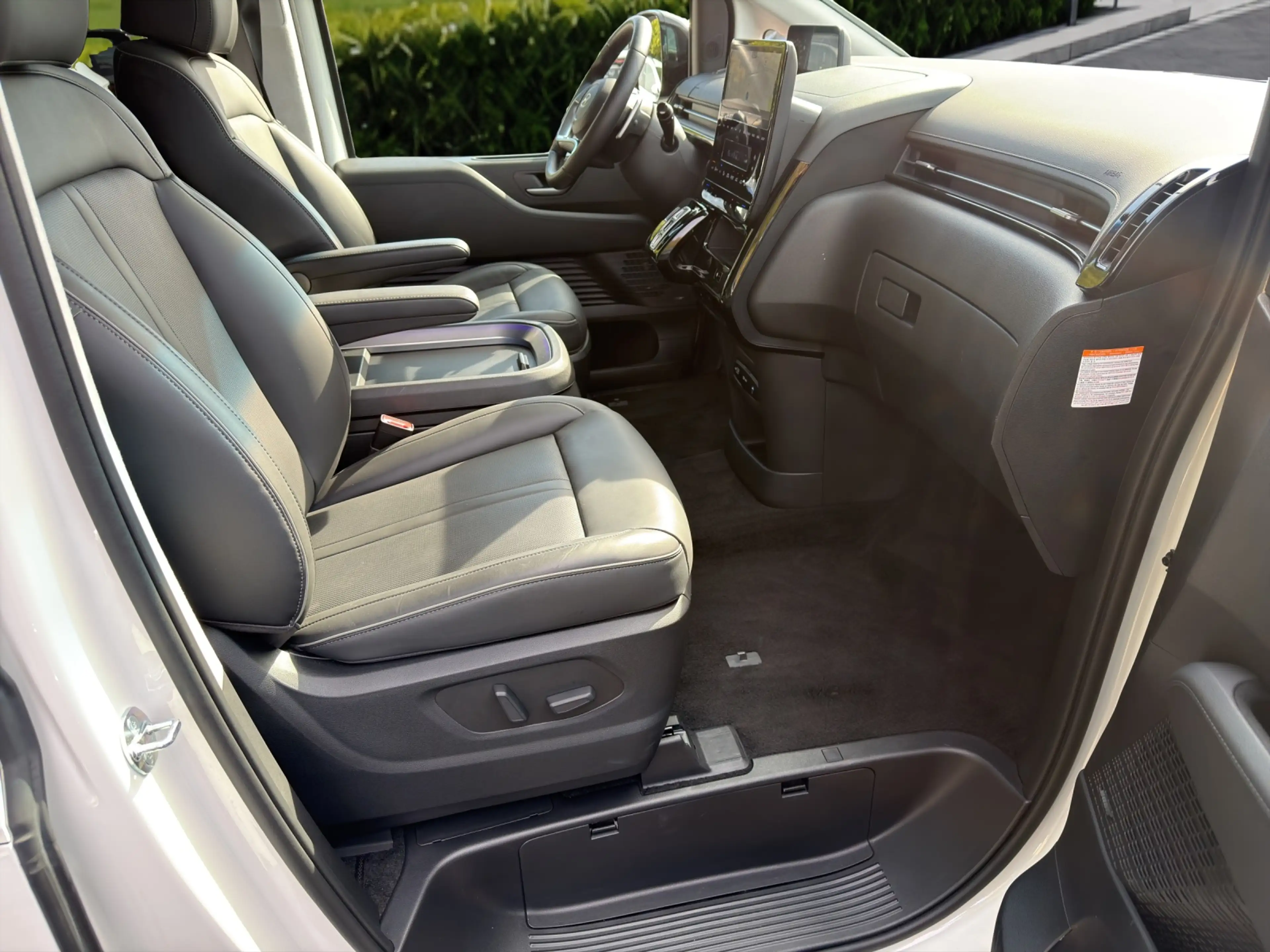 Hyundai STARIA Hybrid 1.6 T-GDi Signature PANO/NSCC/BOSE — photo 10