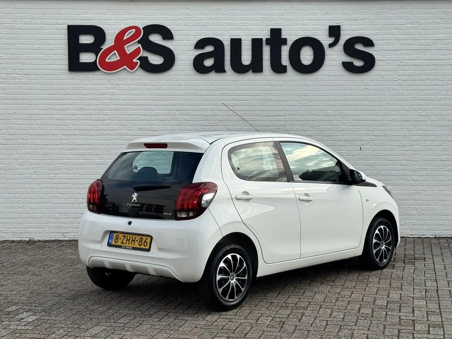 Peugeot 108 1.0 e-VTi Active Dealeronderhouden Airco Bleutooth Wit - 2